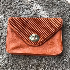 Fall Clutch